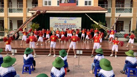 Trường Tiểu học Tân Phong, THCS Đoàn Kết kỷ niệm 60 năm phong trào “Nghìn việc tốt”