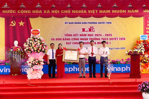 Lễ tổng kết năm học 2024 – 2025 và đón Bằng công nhận Trường  THCS Quyết Tiến đạt chuẩn quốc gia mức độ 1