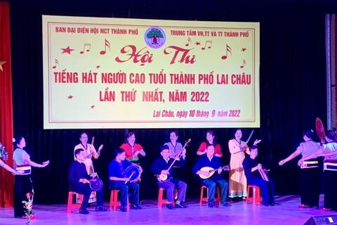 Hội thi Tiếng hát Người cao tuổi thành phố Lai Châu lần thứ nhất.