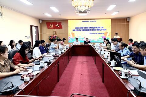 Đoàn công tác Bộ Giáo dục và Đào tạo làm việc tại thành phố Lai Châu