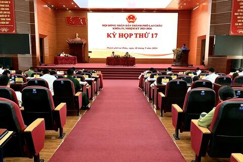 Kỳ họp thứ 17 Hội đồng nhân dân thành phố Lai Châu khóa IV, nhiệm kỳ 2021 – 2026