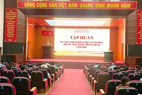 Tập huấn rà soát hộ nghèo, hộ cận nghèo, hộ có mức sống trung bình năm 2024