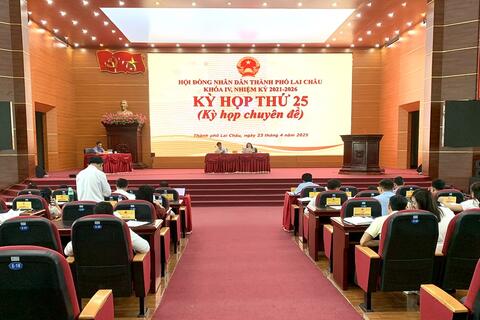 Kỳ họp thứ hai mươi  lăm HĐND thành phố Lai Châu khóa IV, nhiệm kỳ 2021 - 2026
