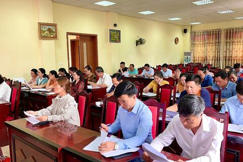 Ủy ban MMTTQ thành phố Lai Châu tổ chức lấy ý kiến về dự thảo Nghị quyết sửa đổi, bổ sung một số điều của Hiến pháp năm 2013