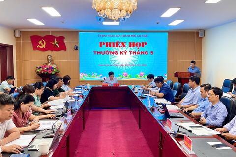 Uỷ ban nhân dân thành phố tổ chức phiên họp thường kì tháng 5, năm 2025