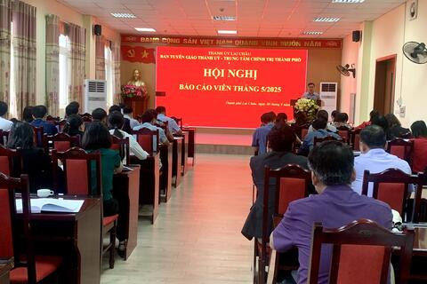 Hội nghị báo cáo viên tháng năm 5/2025