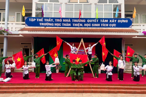 <a href="/tin-tuc-su-kien/tin-tuc-hoat-dong-trong-huyen" title="Hoạt động Đoàn hội" rel="dofollow">Hoạt động Đoàn hội</a>