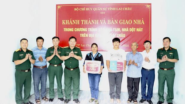 Khánh thành và bàn giao nhà mới trong chương trình xóa nhà tạm, nhà dột nát trên địa bàn thành phố Lai Châu